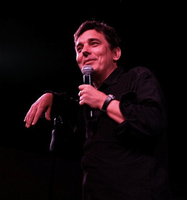 Simon Fox